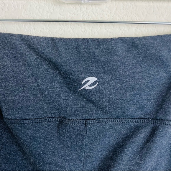 Energy Zone Dark Grey Pocket Capri Cropped Pocket Workout Leggings - Picture 5 of 8